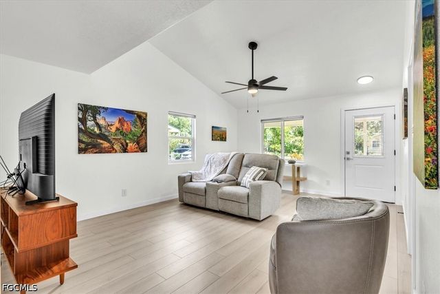 537 Capitol ST, North Fort Myers, FL 33903