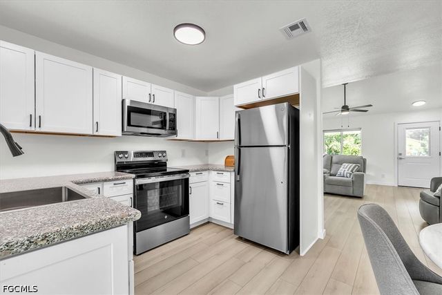 537 Capitol ST, North Fort Myers, FL 33903