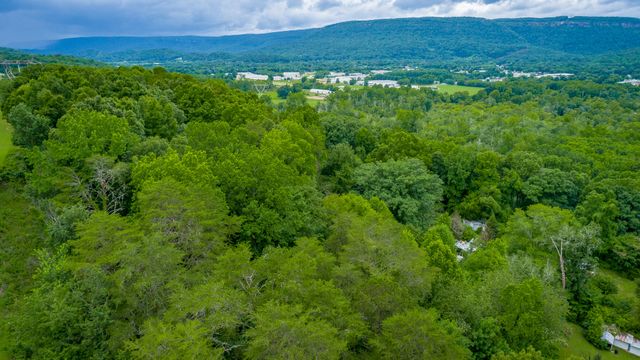 9059 Daisy Dallas Road, Soddy Daisy, TN 37379