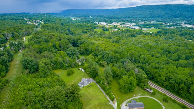 9059 Daisy Dallas Road, Soddy Daisy, TN 37379
