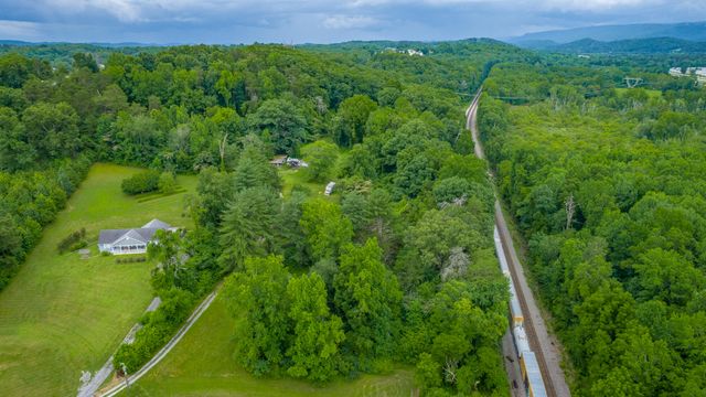 9059 Daisy Dallas Road, Soddy Daisy, TN 37379