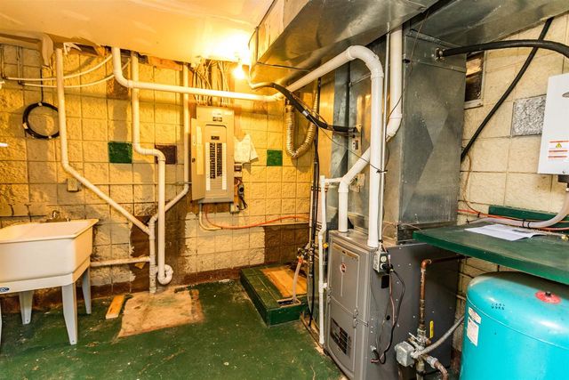 E2392 S Dutch Hollow Road, La Valle, WI 53941