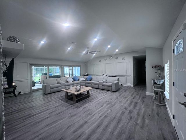 11223 COUNTY ROAD 223, Oxford, FL 34484