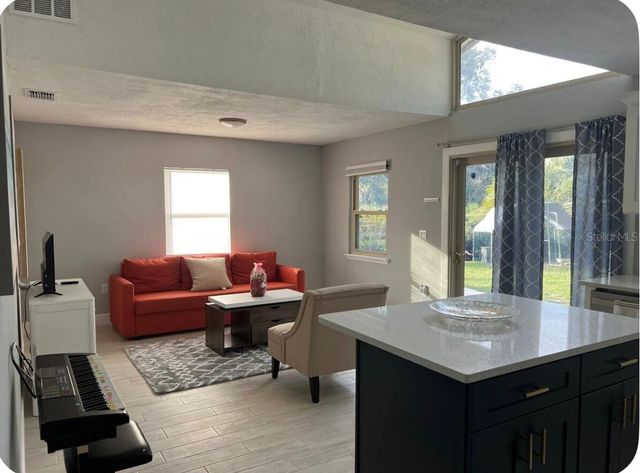 11223 COUNTY ROAD 223, Oxford, FL 34484