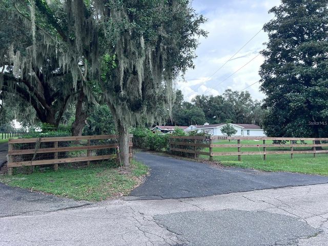 11223 COUNTY ROAD 223, Oxford, FL 34484