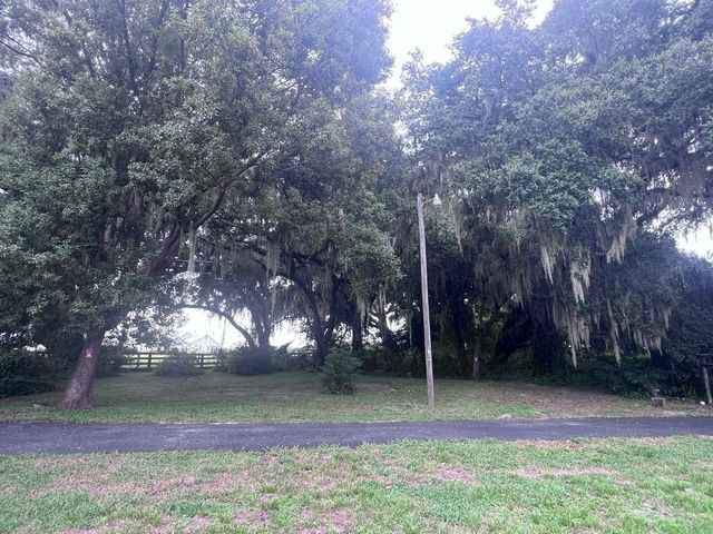 11223 COUNTY ROAD 223, Oxford, FL 34484