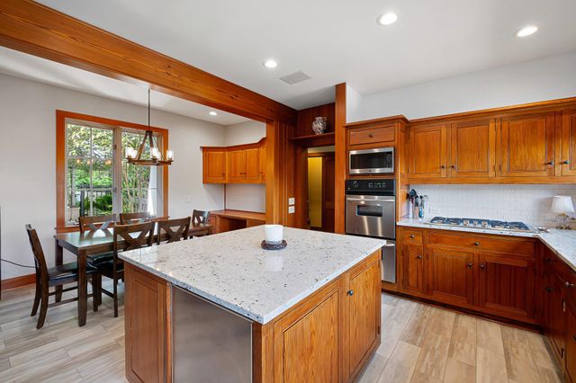 203 HAYSTACK LN, Greenville, DE 19807