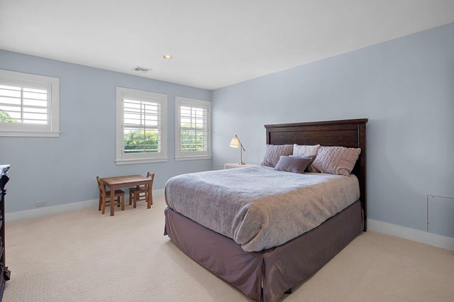 203 HAYSTACK LN, Greenville, DE 19807