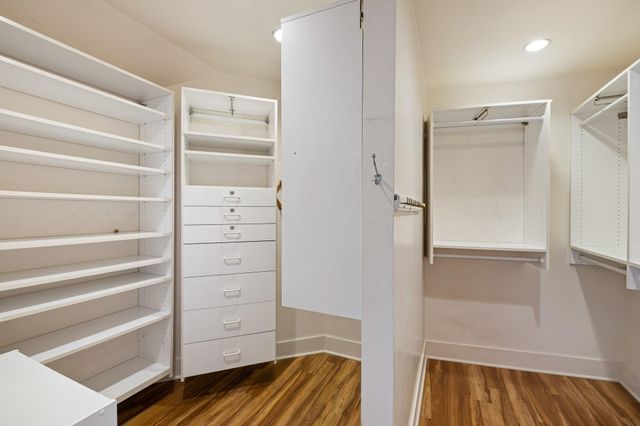 203 HAYSTACK LN, Greenville, DE 19807