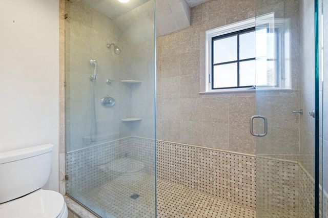 203 HAYSTACK LN, Greenville, DE 19807