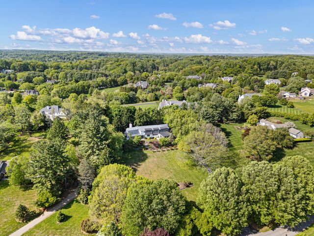 203 HAYSTACK LN, Greenville, DE 19807