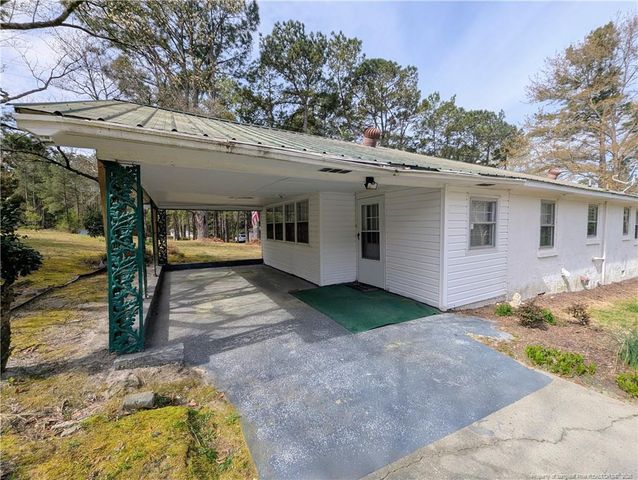 650 N Vass Road, Raeford, NC 28376