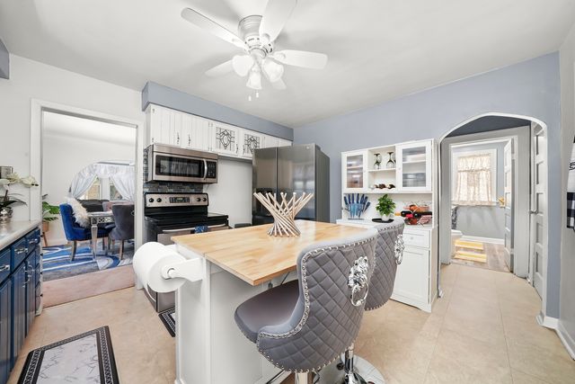 4617 Blanchan Avenue, Brookfield, IL 60513