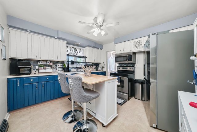4617 Blanchan Avenue, Brookfield, IL 60513