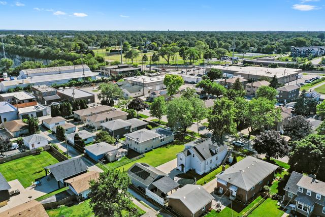 4617 Blanchan Avenue, Brookfield, IL 60513