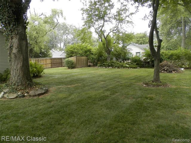 23754 Haynes Street, Farmington Hills, MI 48336