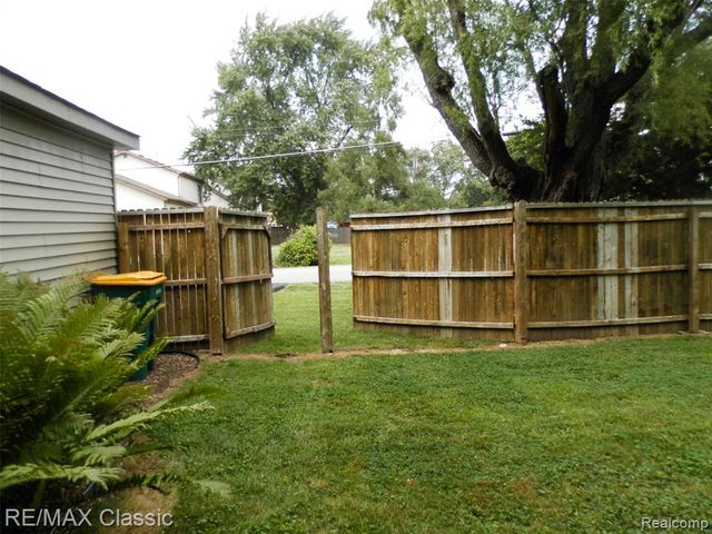 23754 Haynes Street, Farmington Hills, MI 48336