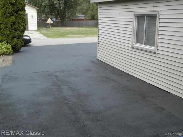 23754 Haynes Street, Farmington Hills, MI 48336
