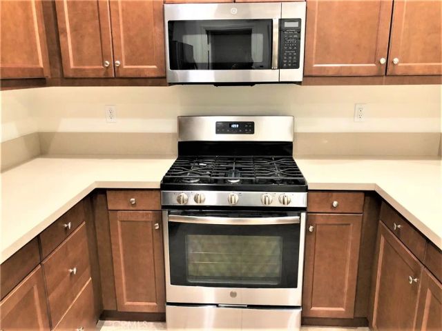 421 Camino Ruiz, Camarillo, CA 93012