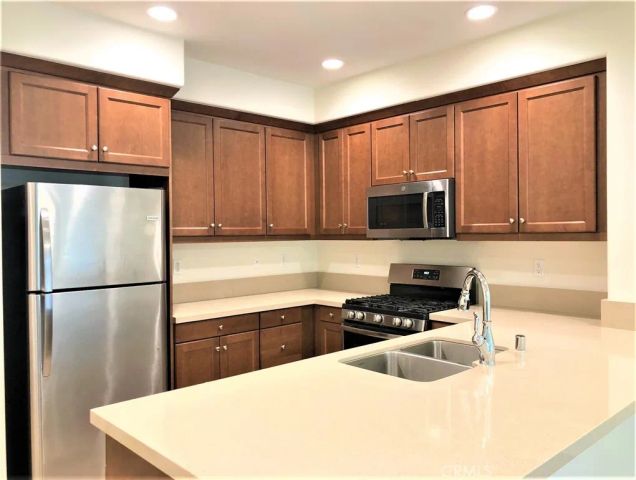 421 Camino Ruiz, Camarillo, CA 93012