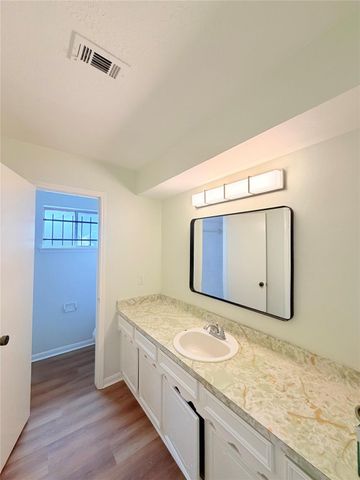 4410 Longhorn Drive, Baytown, TX 77521