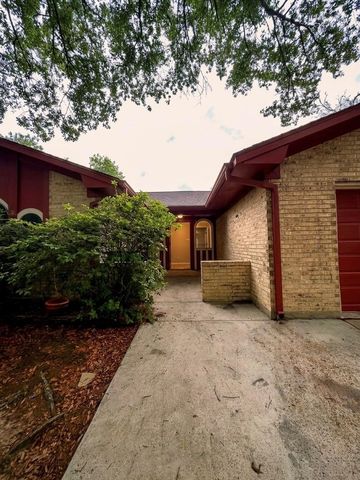 4410 Longhorn Drive, Baytown, TX 77521