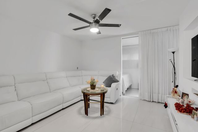 700 SE 6 Avenue 107, Deerfield Beach, FL 33441