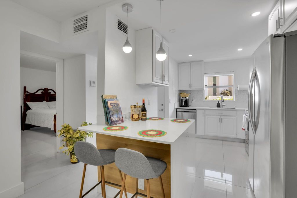 700 SE 6 Avenue 107, Deerfield Beach, FL 33441