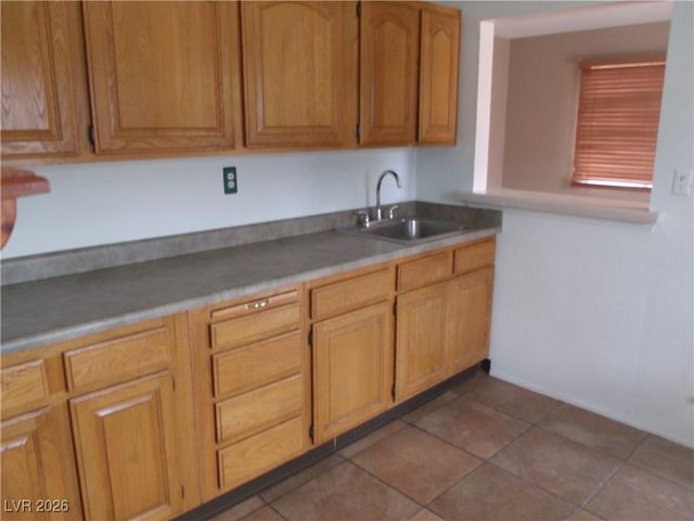 571 NATIONAL Street, Henderson, NV 89015