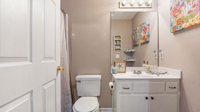 2520 Sarasota Lane, Panama City, FL 32405