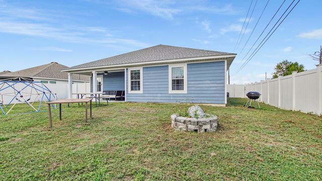 2520 Sarasota Lane, Panama City, FL 32405