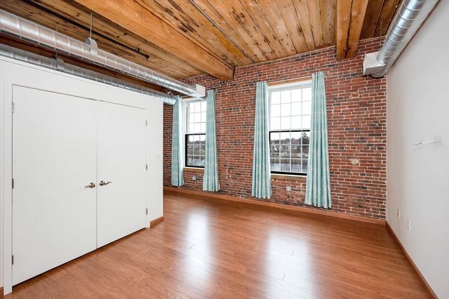 130 John 214, Lowell, MA 01852