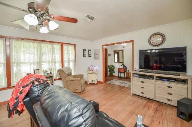 1116 N Meyer Street, Sealy, TX 77474