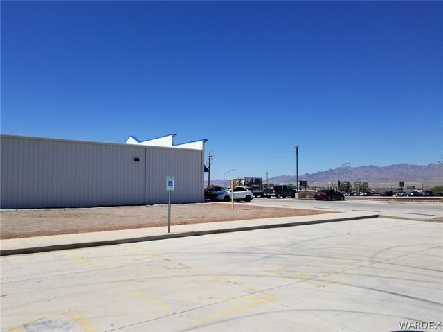 2747 Miracle Mile, Bullhead City, AZ 86442