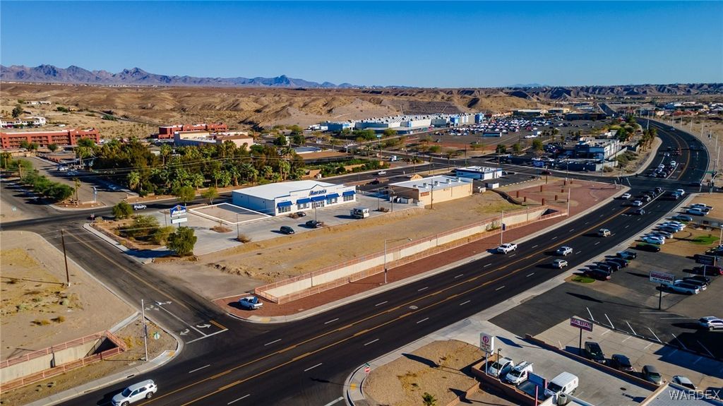 2747 Miracle Mile, Bullhead City, AZ 86442