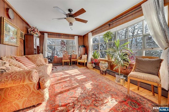 70 Skyline Drive, Oakland, NJ 07436
