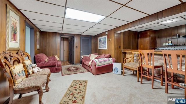 70 Skyline Drive, Oakland, NJ 07436