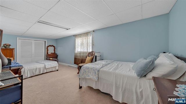 70 Skyline Drive, Oakland, NJ 07436