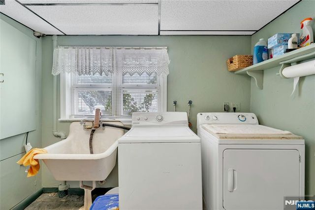 70 Skyline Drive, Oakland, NJ 07436