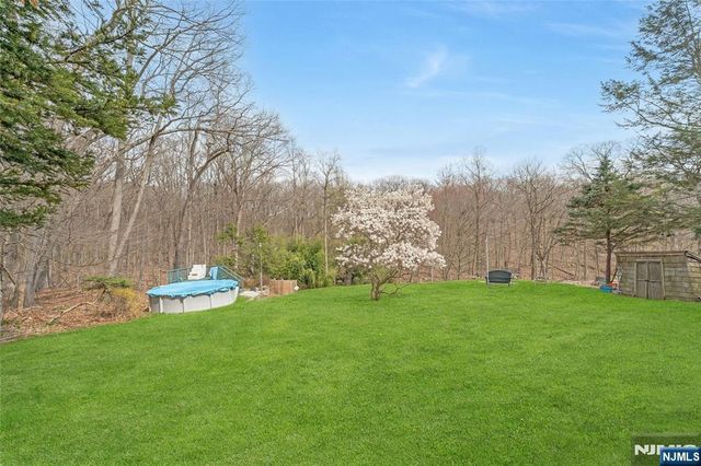 70 Skyline Drive, Oakland, NJ 07436