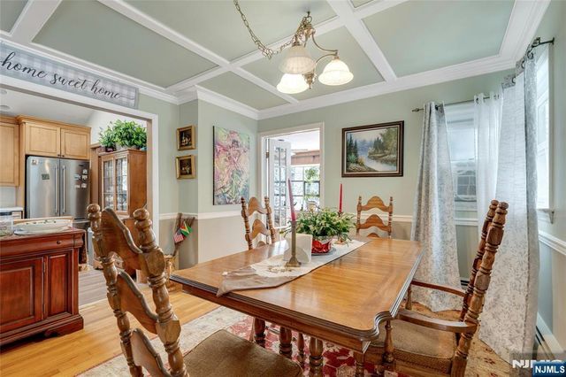 70 Skyline Drive, Oakland, NJ 07436