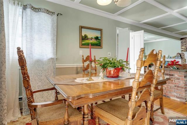 70 Skyline Drive, Oakland, NJ 07436