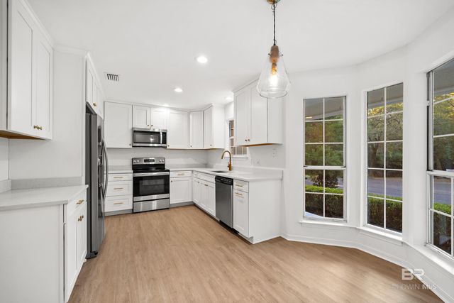 9 Azalea Court, Fairhope, AL 36532