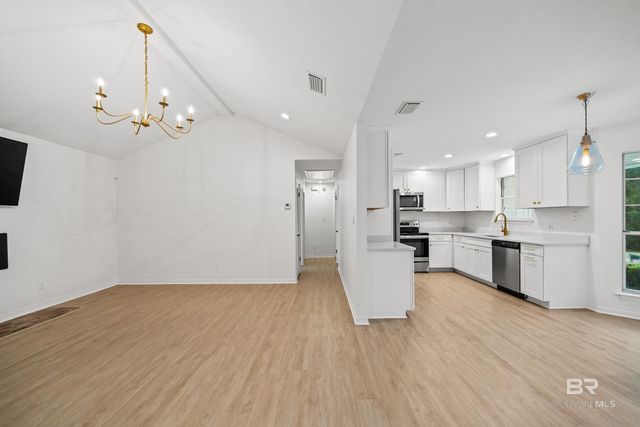 9 Azalea Court, Fairhope, AL 36532