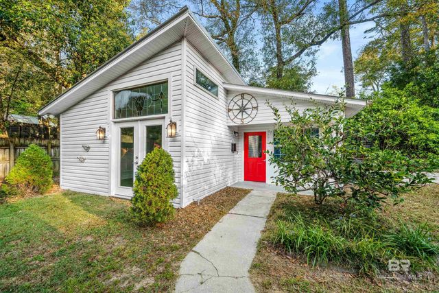 9 Azalea Court, Fairhope, AL 36532