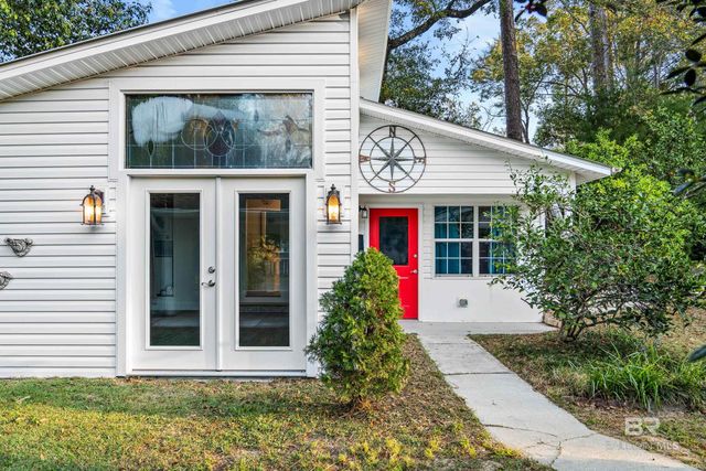 9 Azalea Court, Fairhope, AL 36532