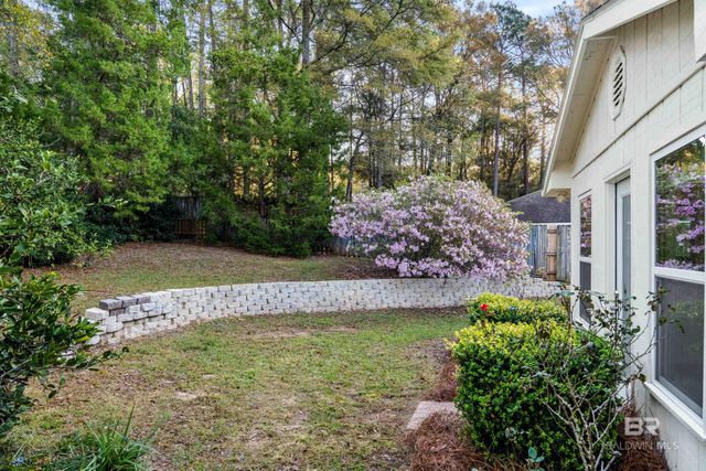9 Azalea Court, Fairhope, AL 36532