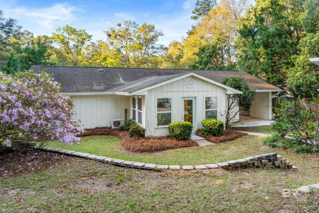 9 Azalea Court, Fairhope, AL 36532