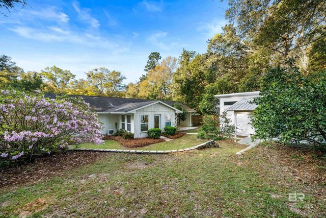 9 Azalea Court, Fairhope, AL 36532