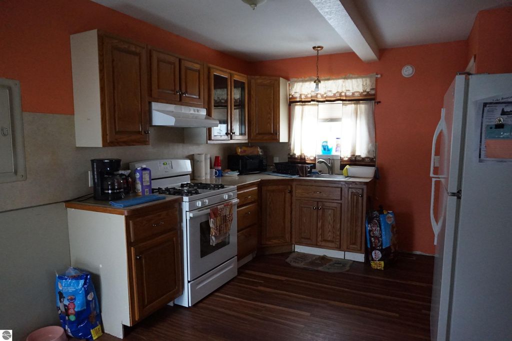 Image 7 of property listing at 1395 Ash Street, National City, MI 48748